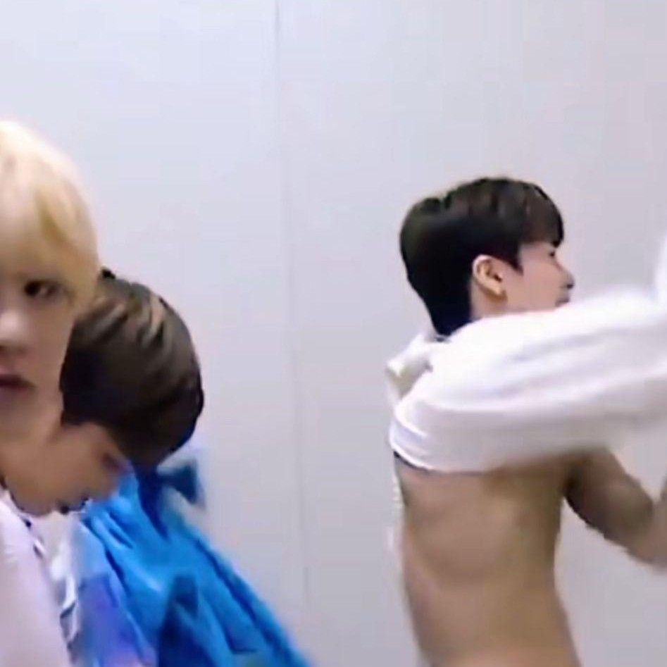 Behind-the-scenes cut of Jinjin (ASTRO)