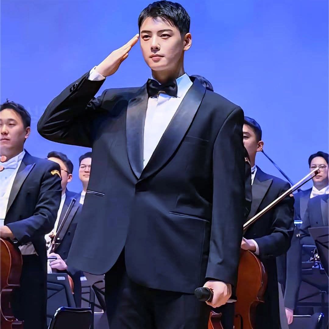 Behind-the-scenes cut of Eunwoo (ASTRO)