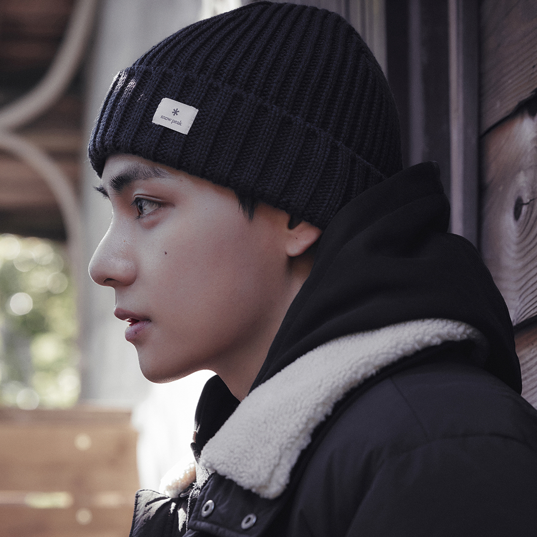 Foto aktivitas terbaru V (BTS)