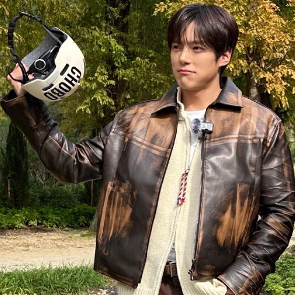 A moment captured by Minhyuk (MONSTA X)'s fan