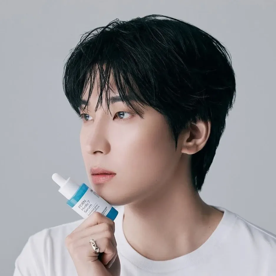 A moment captured by Wonwoo (SEVENTEEN)'s fan