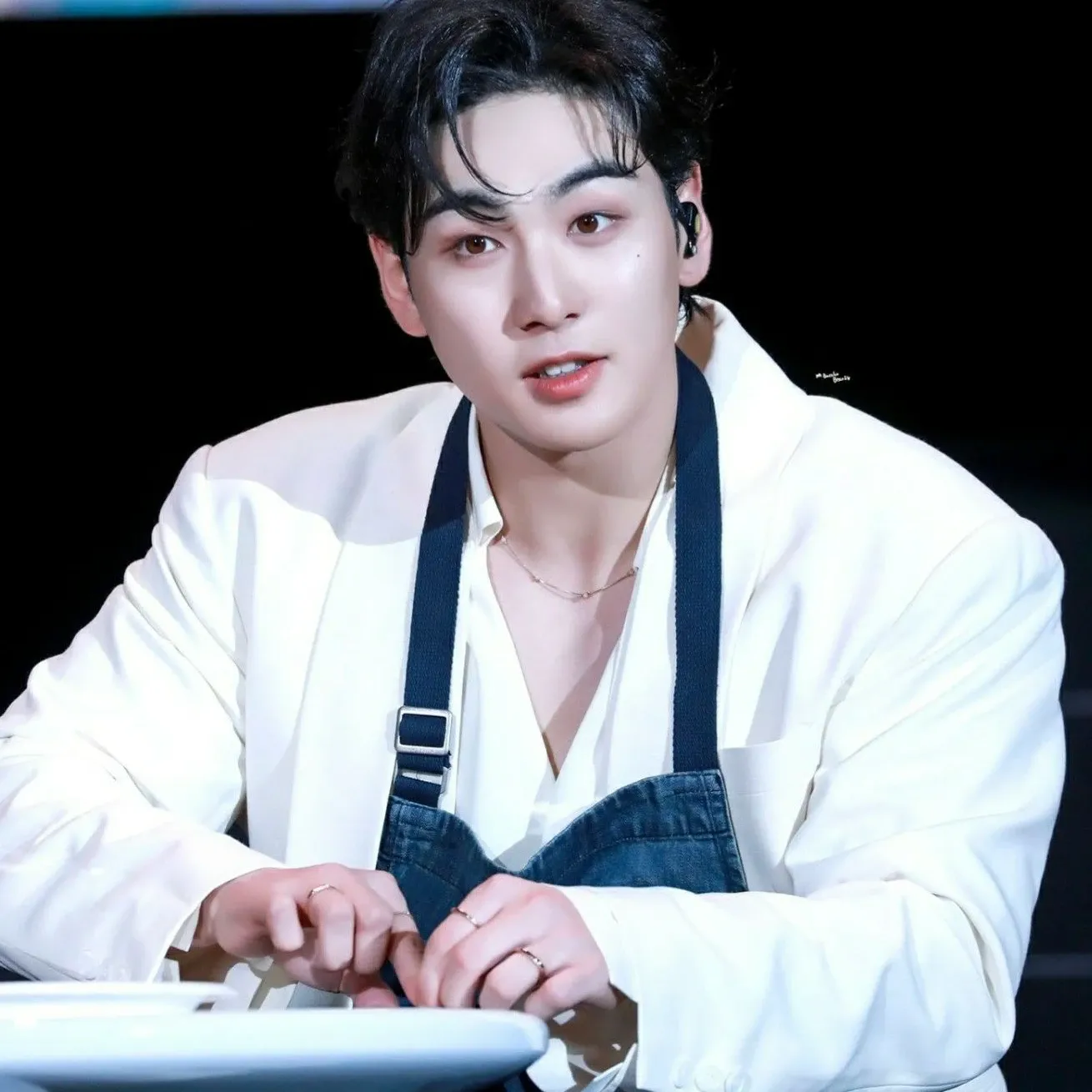 백호의 비하인드 컷