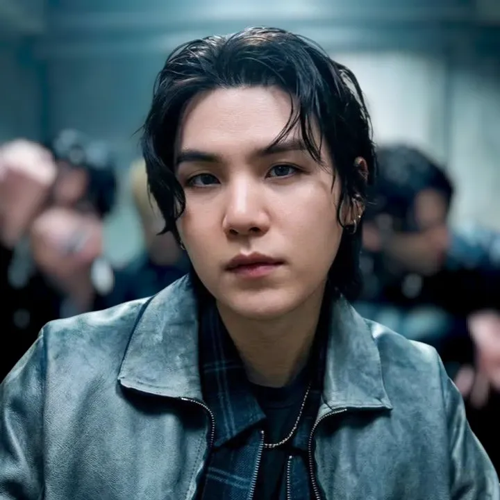 Foto aktivitas terbaru SUGA (BTS)