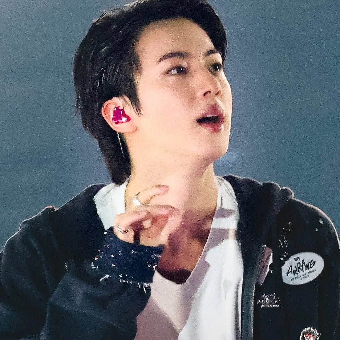 Momen yang diabadikan oleh penggemar Jin (BTS)