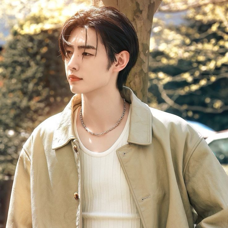 Foto terbaru Sunghoon (ENHYPEN)