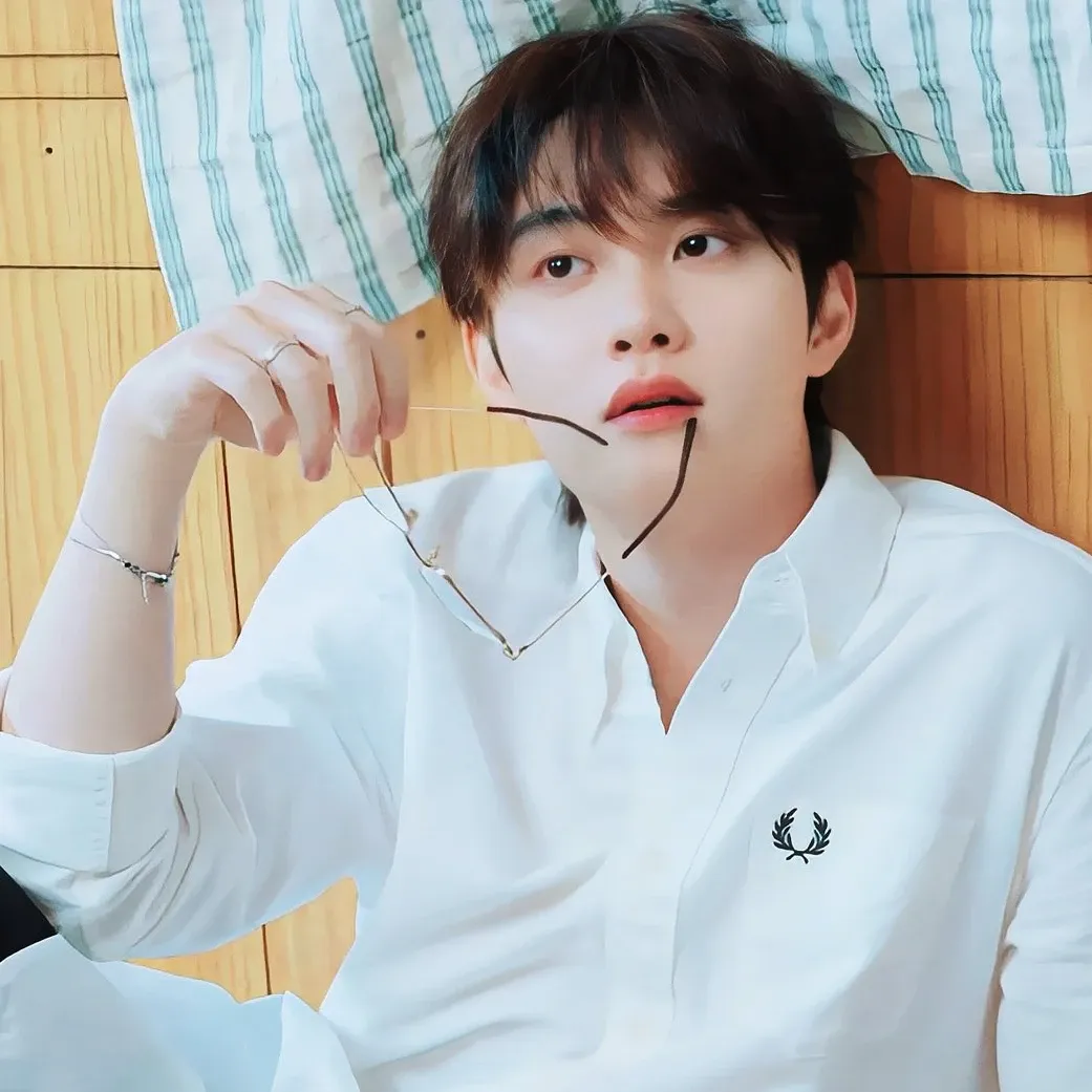 Must-see popular post of 디오 (EXO), your favorite