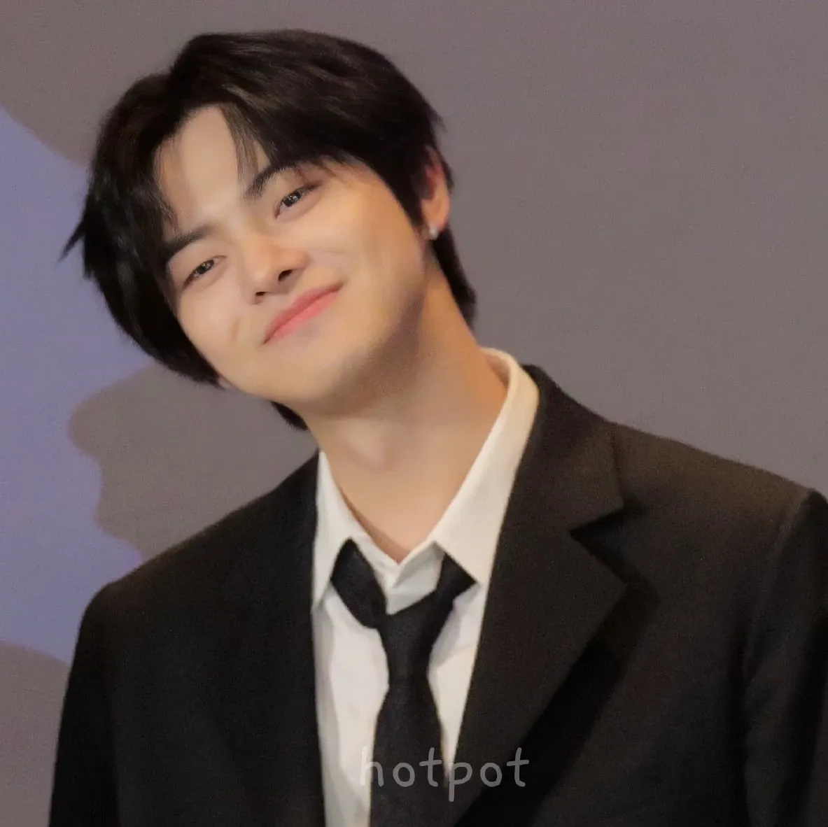 A moment captured by Lee Leo (ALPHA DRIVE ONE)'s fan