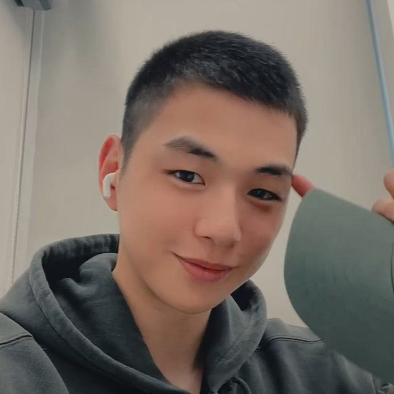 강다니엘의 비하인드 컷