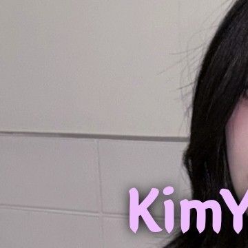 Recent activity shot of Kim Yooyeon (tripleS)