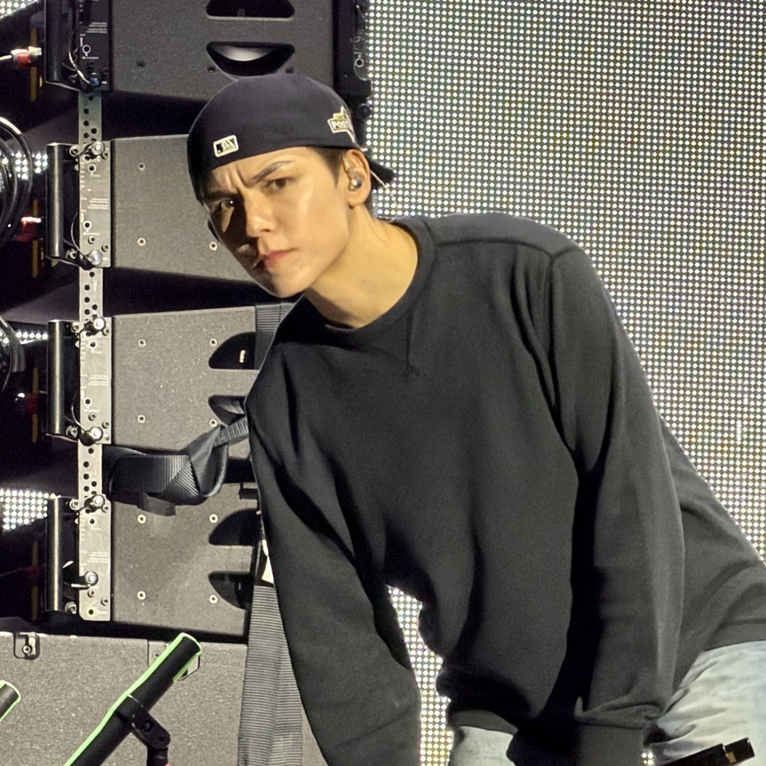 A moment captured by Vernon (SEVENTEEN)'s fan