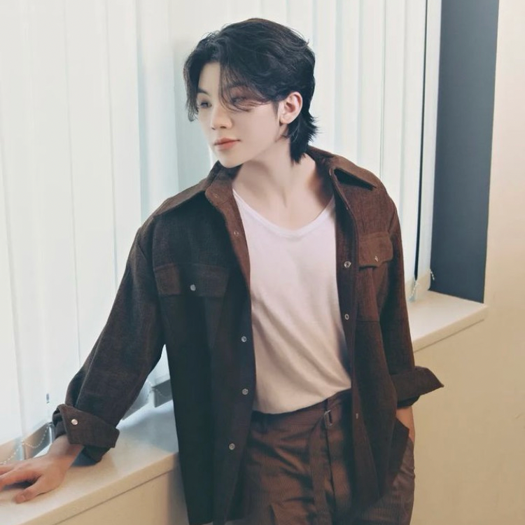 Woozi (SEVENTEEN)的幕後花絮