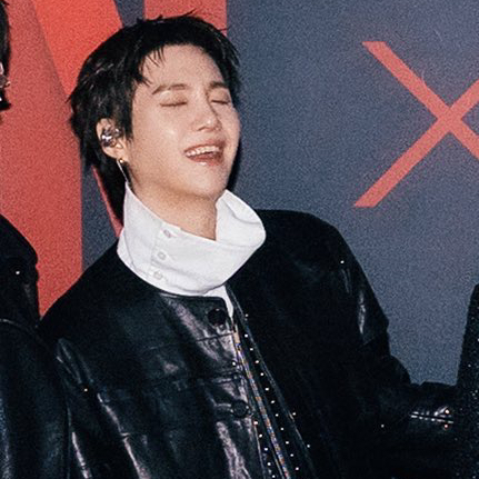 Potret di balik layar SUGA (BTS)