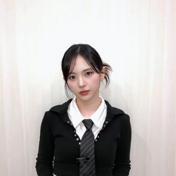 Signature photo of Mashiro (MADEIN) capturing their charm