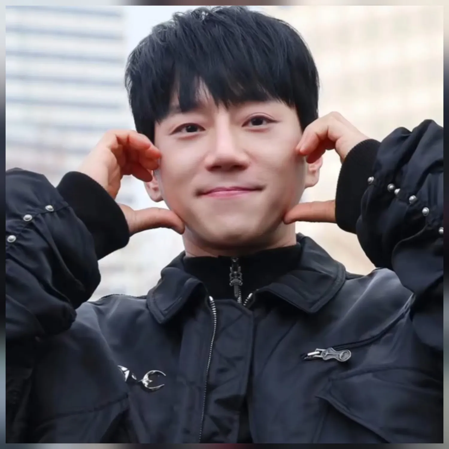 ファン・チヨルの舞台裏ショット