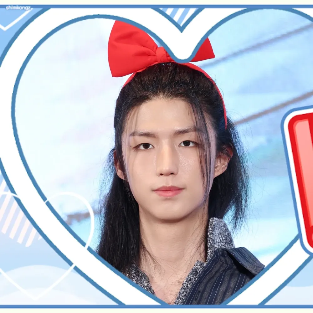 Latest photo of Jun Han (Xdinary Heroes)