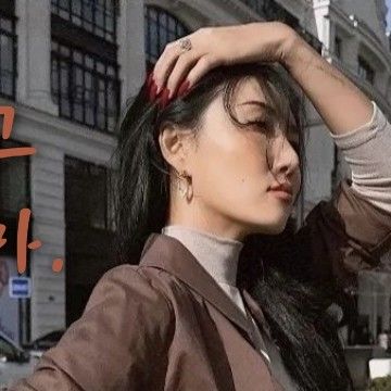 Latest photo of Hwasa (MAMAMOO)