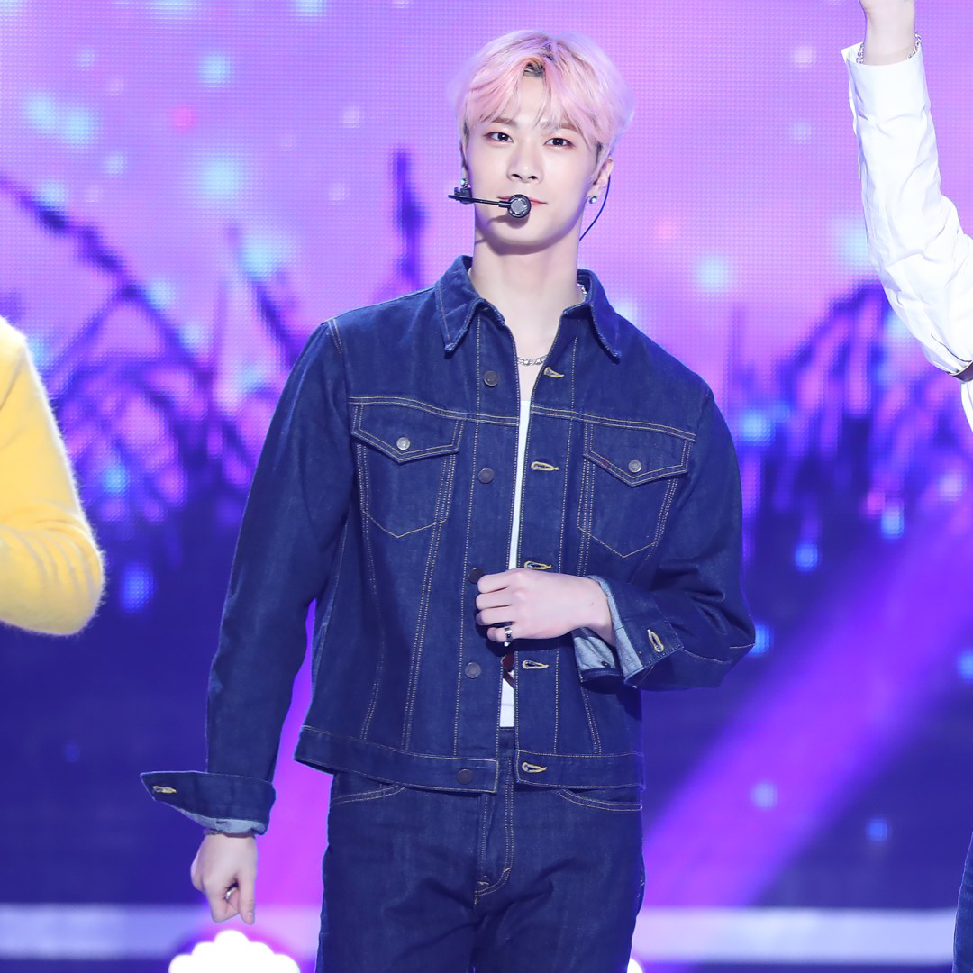 A moment captured by Moonbin (ASTRO)'s fan