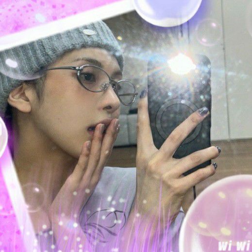 Latest photo of BAE (NMIXX)