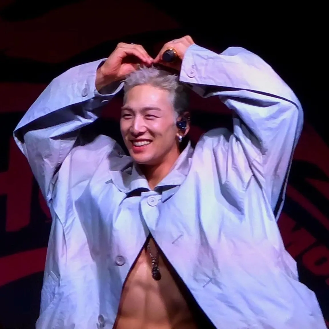 백호 최근 활동샷