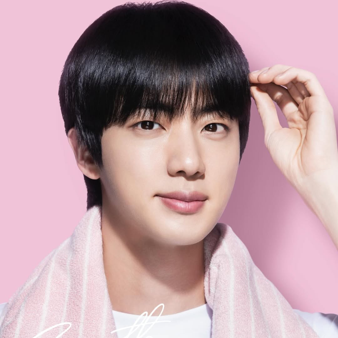 Foto aktivitas terbaru Jin (BTS)