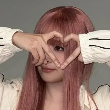 Recent activity shot of Seulgi (Red Velvet)