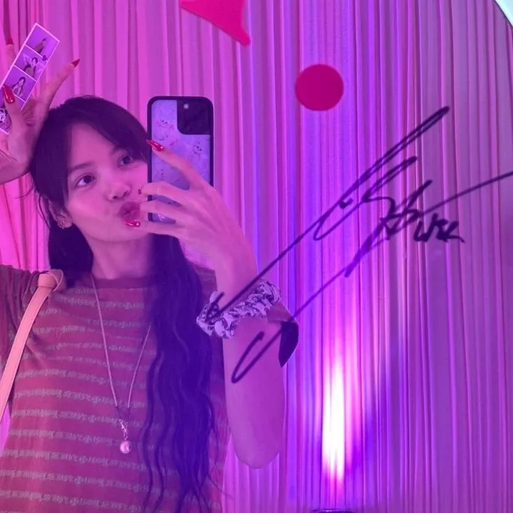 Foto terbaru Lisa (BLACKPINK)