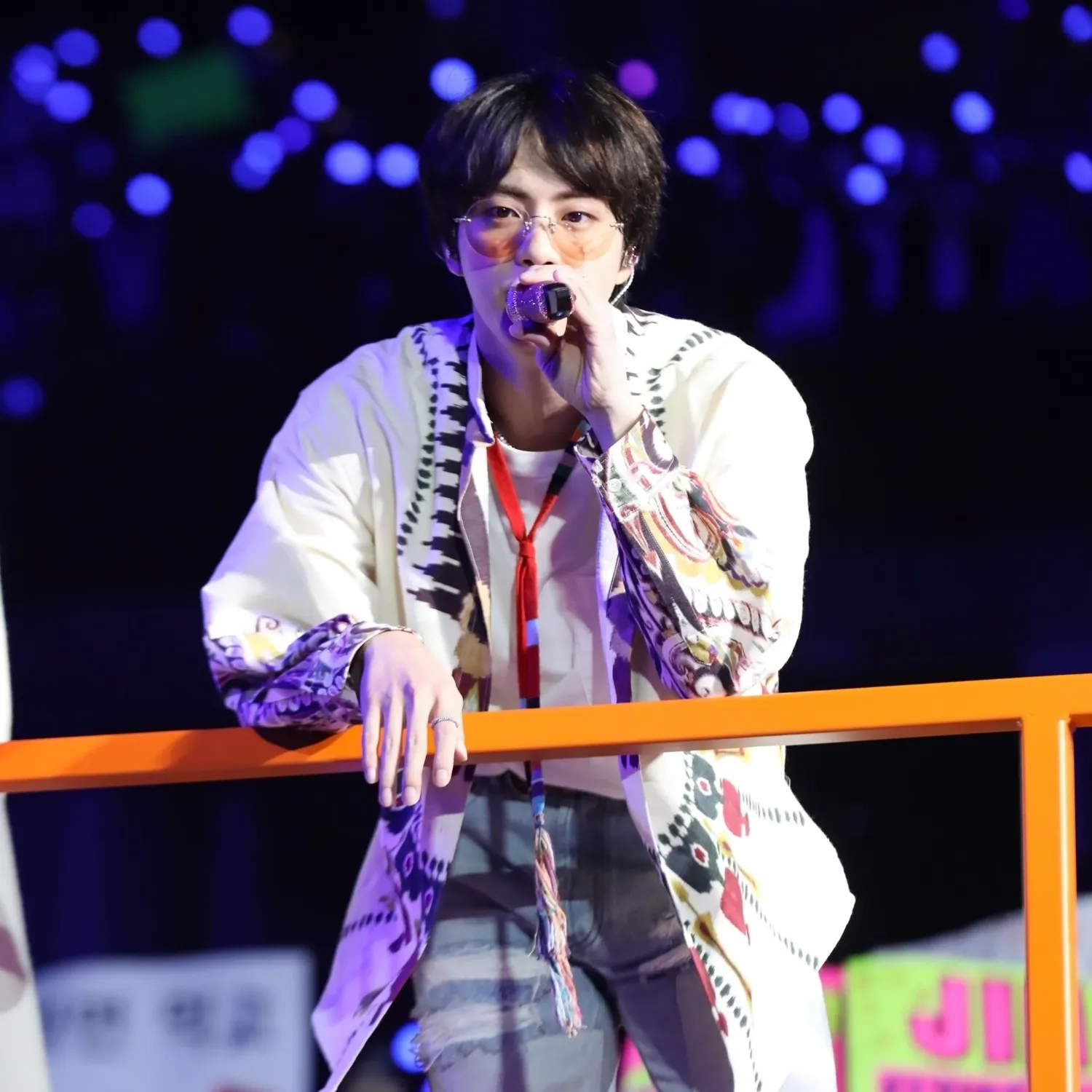 진 (방탄소년단)의 비하인드 컷