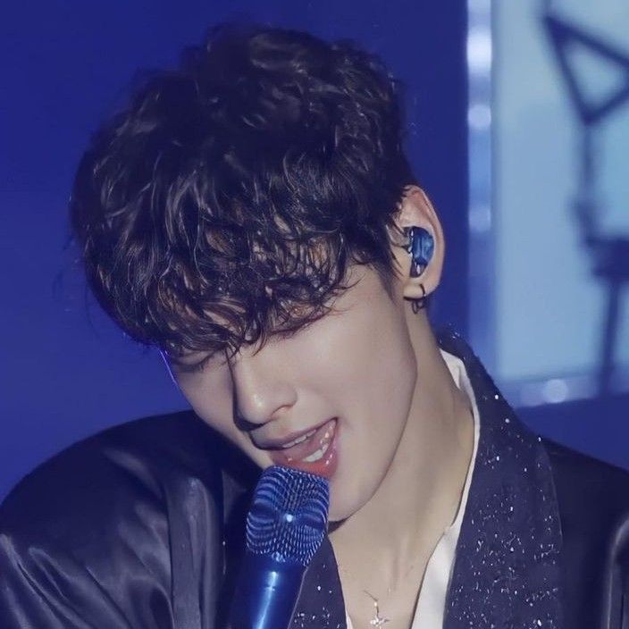 A moment captured by Eunwoo (ASTRO)'s fan