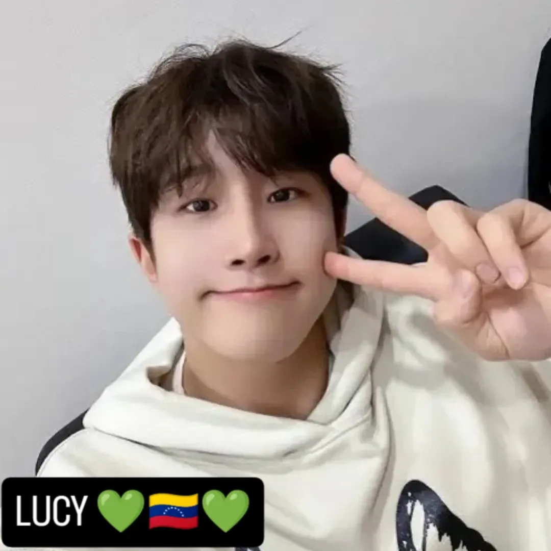 Behind-the-scenes cut of Jinjin (ASTRO)