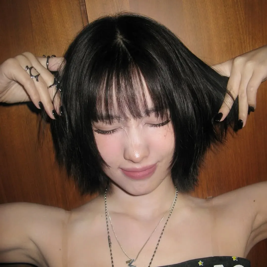 Behind-the-scenes cut of Momo (TWICE)
