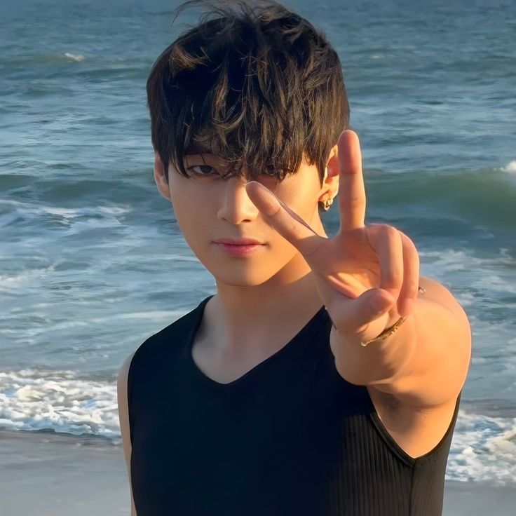 Latest photo of V (BTS)