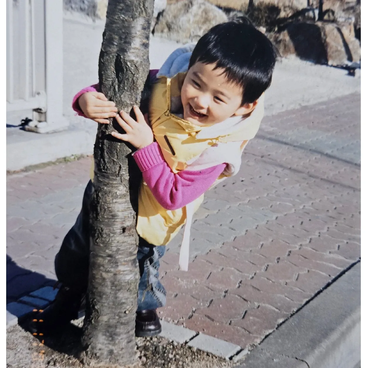 Potret di balik layar Sung Hanbin (ZEROBASEONE)