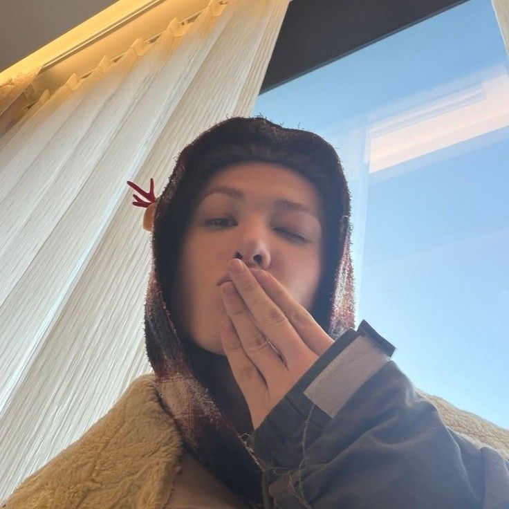 Behind-the-scenes cut of Martin (CORTIS)