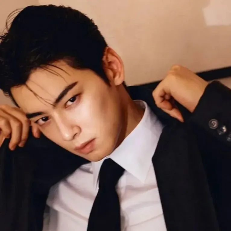 Latest photo of Eunwoo (ASTRO)