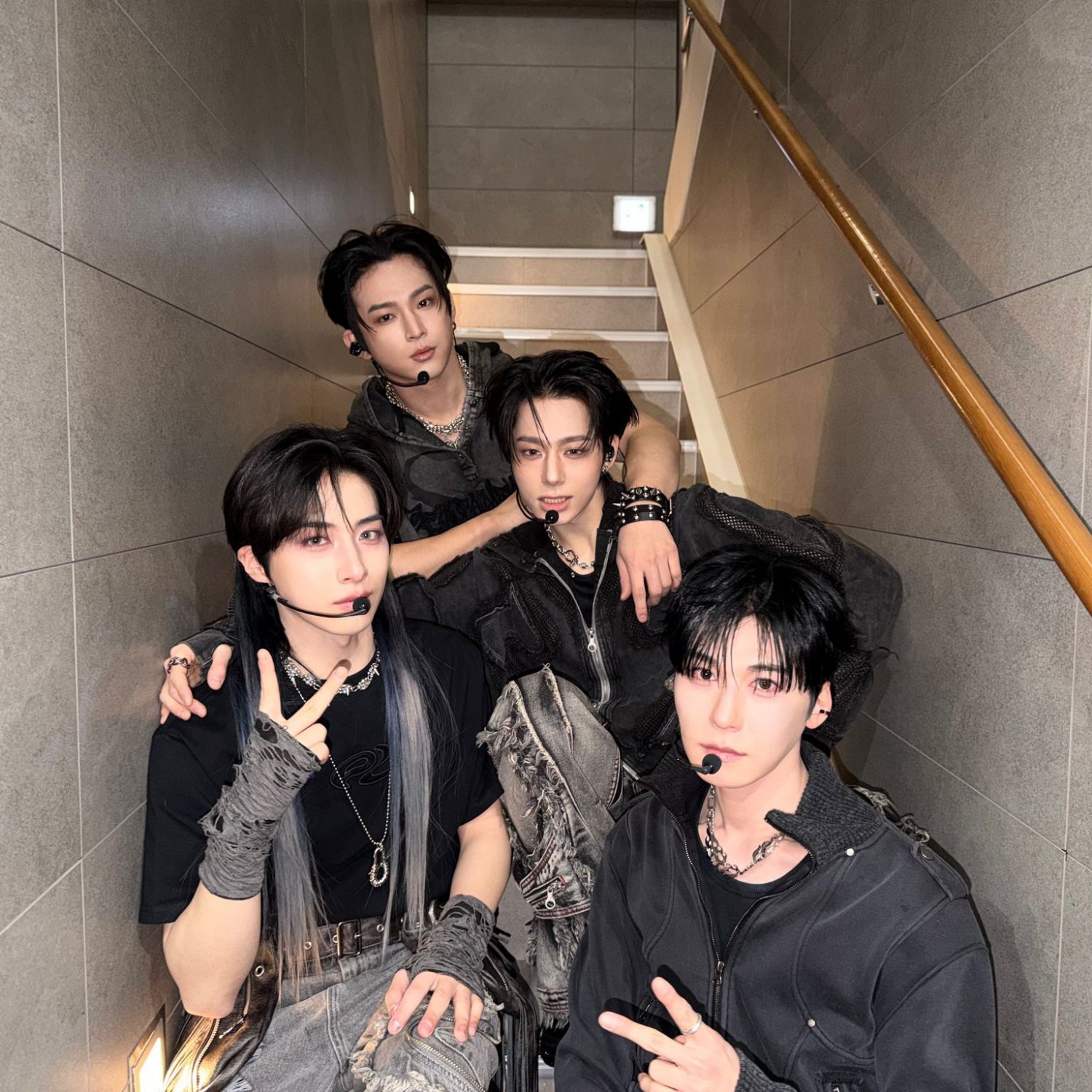 A moment captured by LEE DO (ONEUS)'s fan