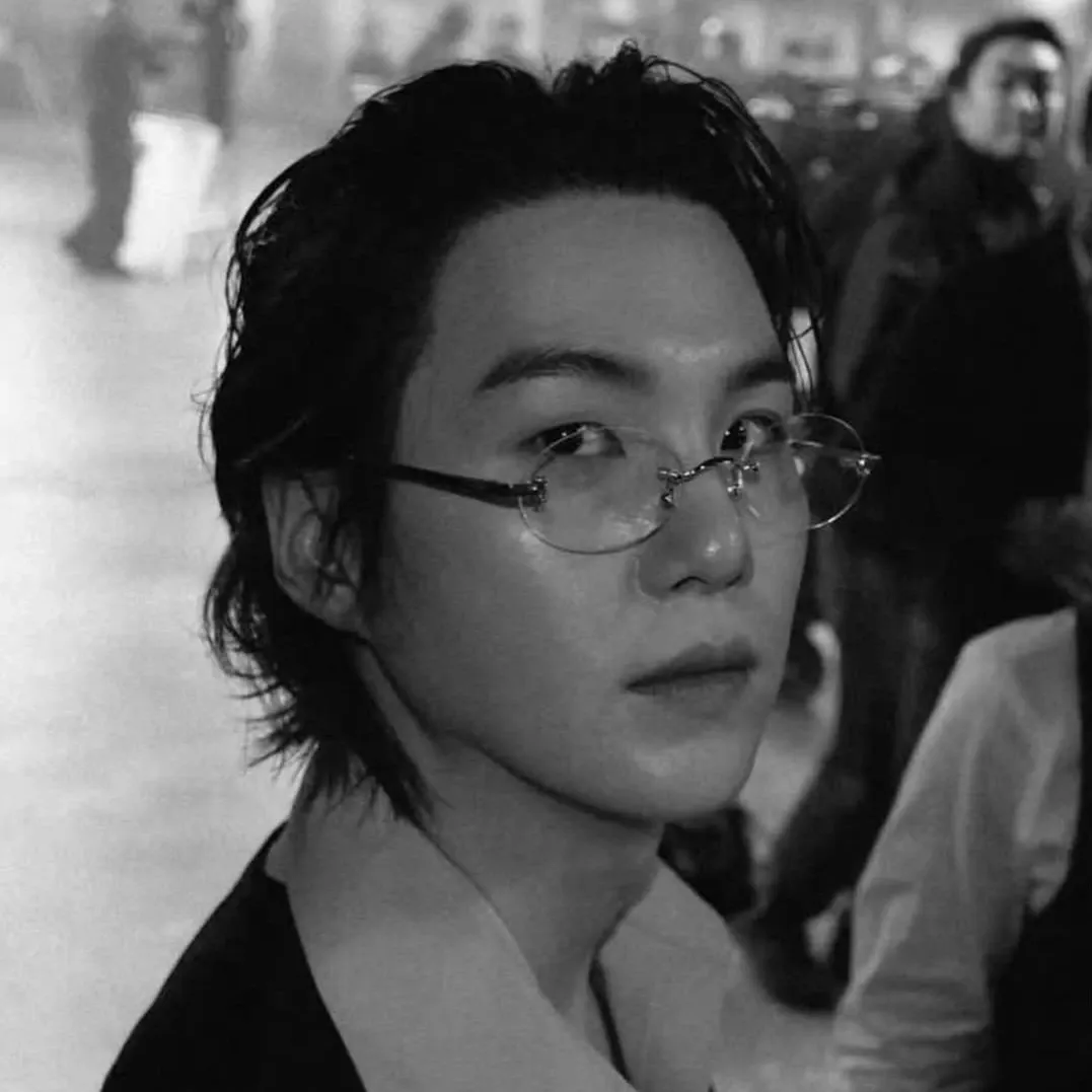 Foto terbaru SUGA (BTS)