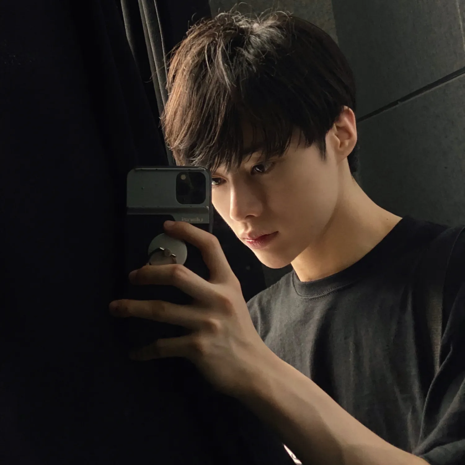 Behind-the-scenes cut of Hanbin (TEMPEST)