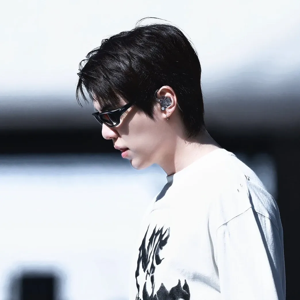 Foto aktivitas terbaru SUGA (BTS)