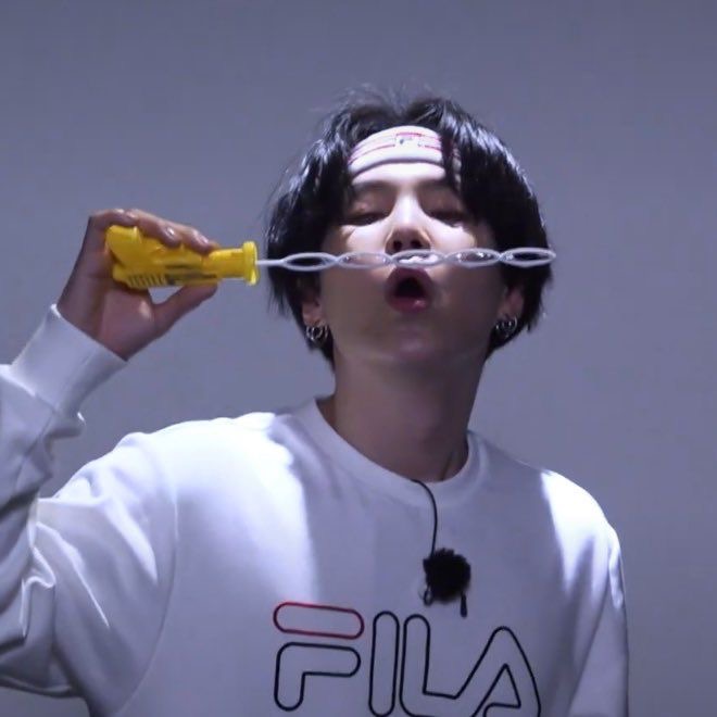 Foto terbaru SUGA (BTS)