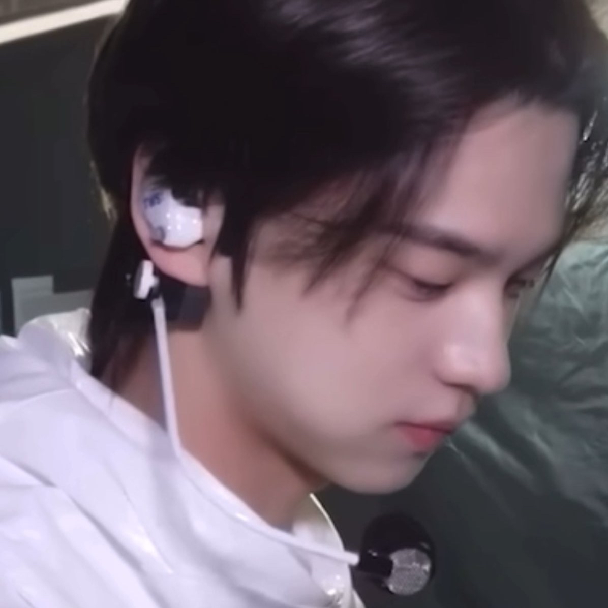 Behind-the-scenes cut of Shinyu (TWS)