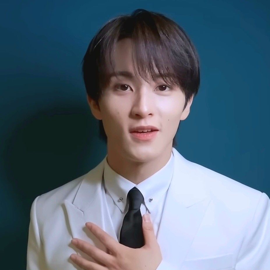 Latest photo of Mark (NCT 127, NCT DREAM)