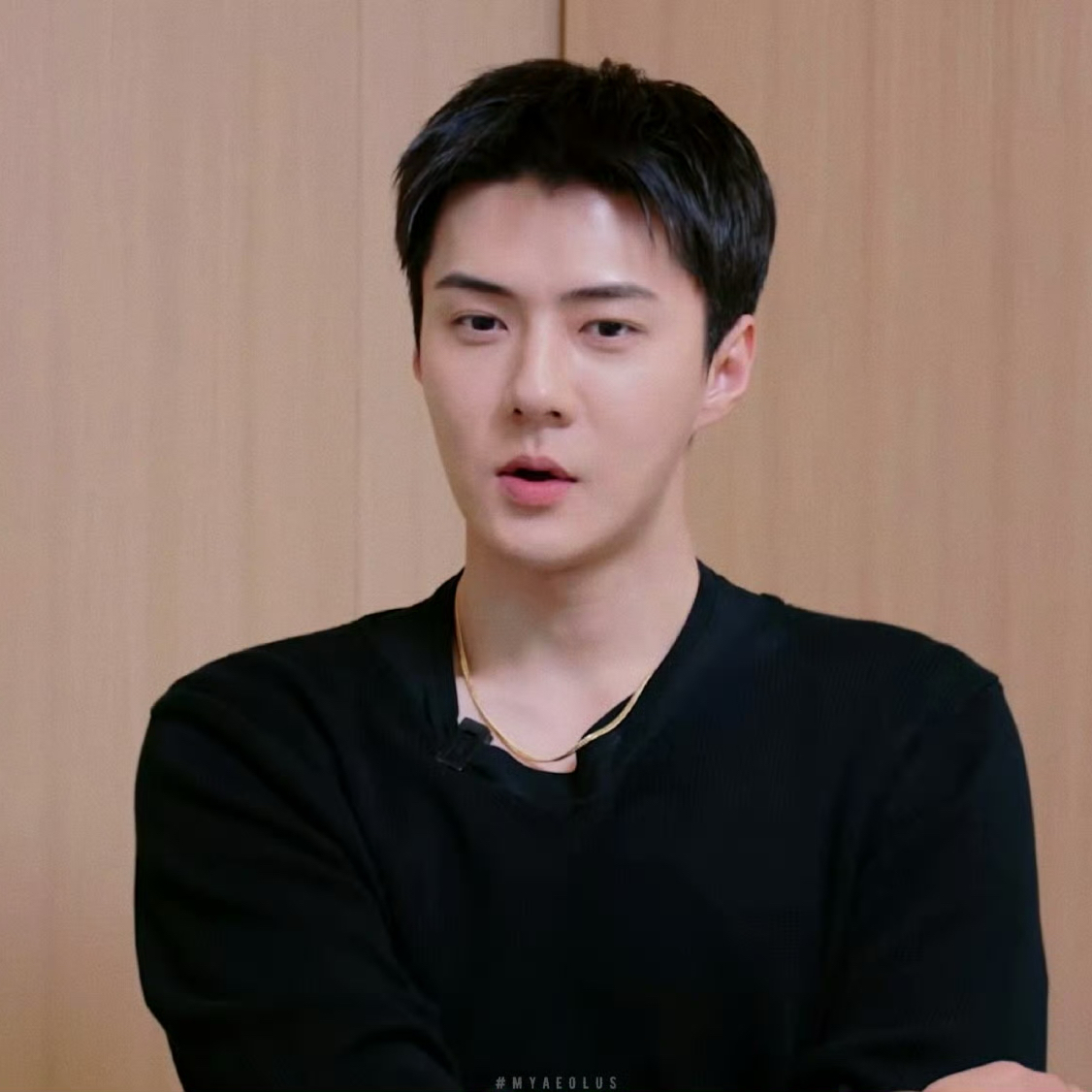 세훈 (EXO)의 비하인드 컷