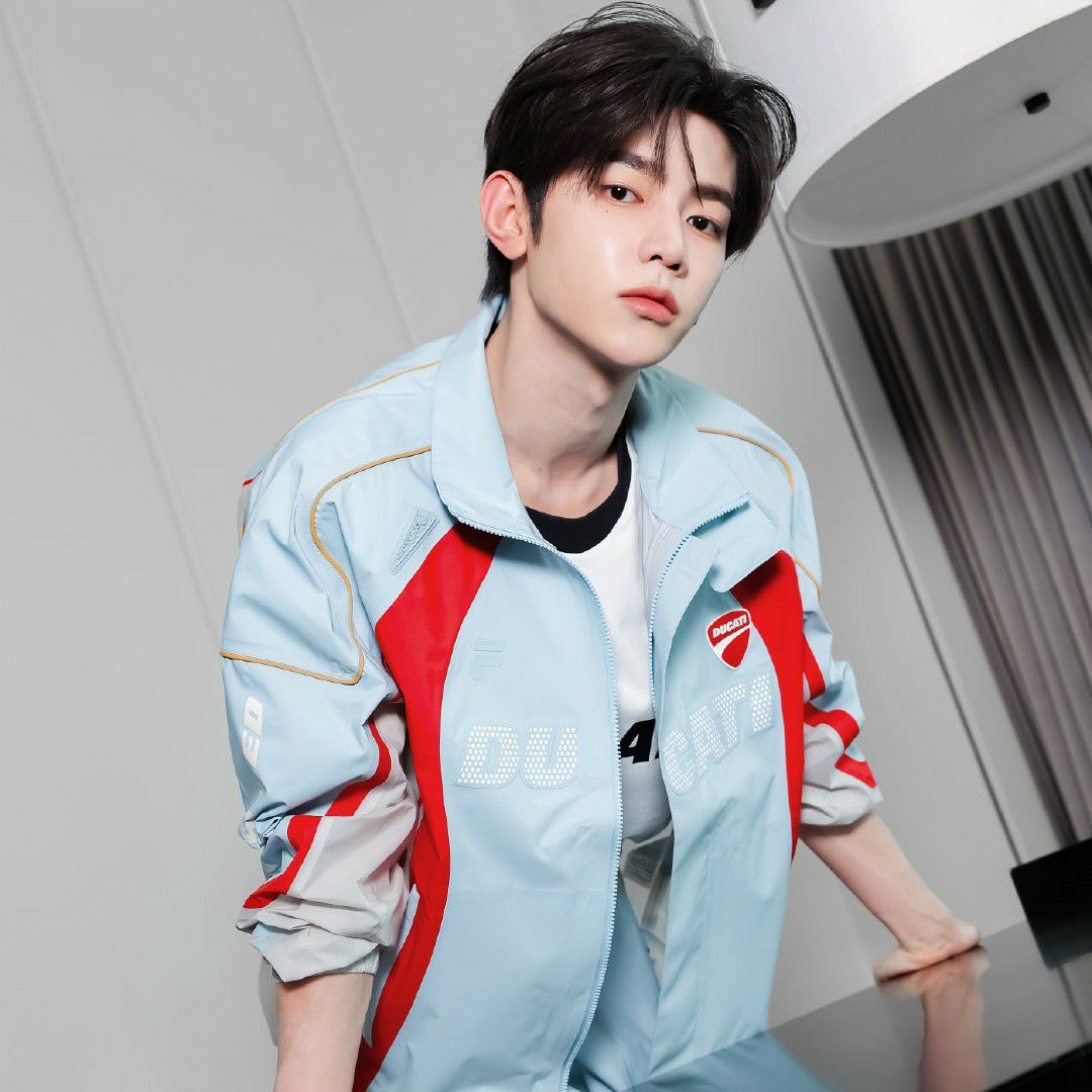 章昊的最新照片