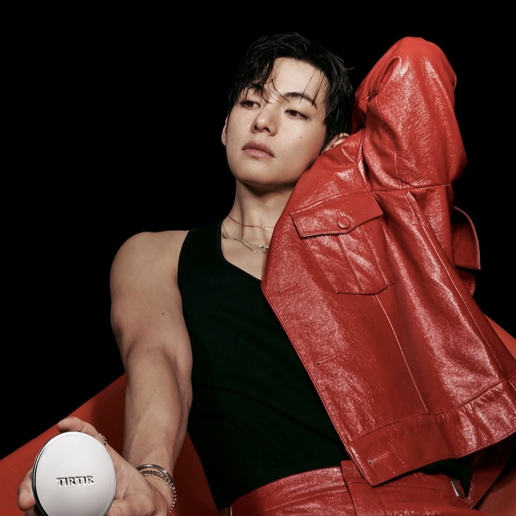 Behind-the-scenes cut of V (BTS)