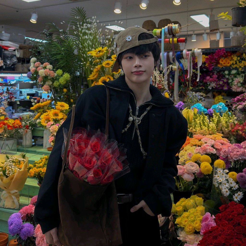 Recent activity shot of Hanbin (TEMPEST)