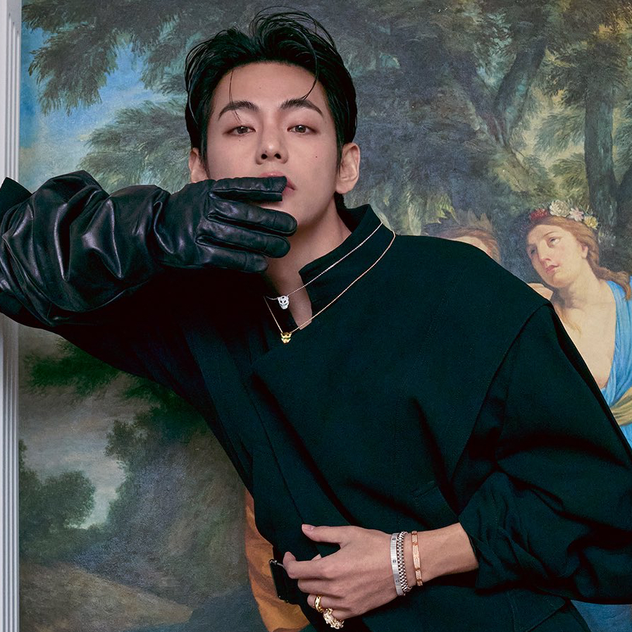 뷔 (방탄소년단)의 최신 사진