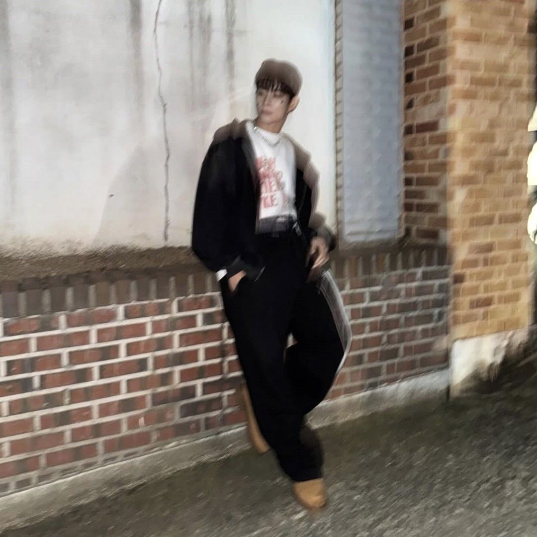 Latest photo of MJ (ASTRO)