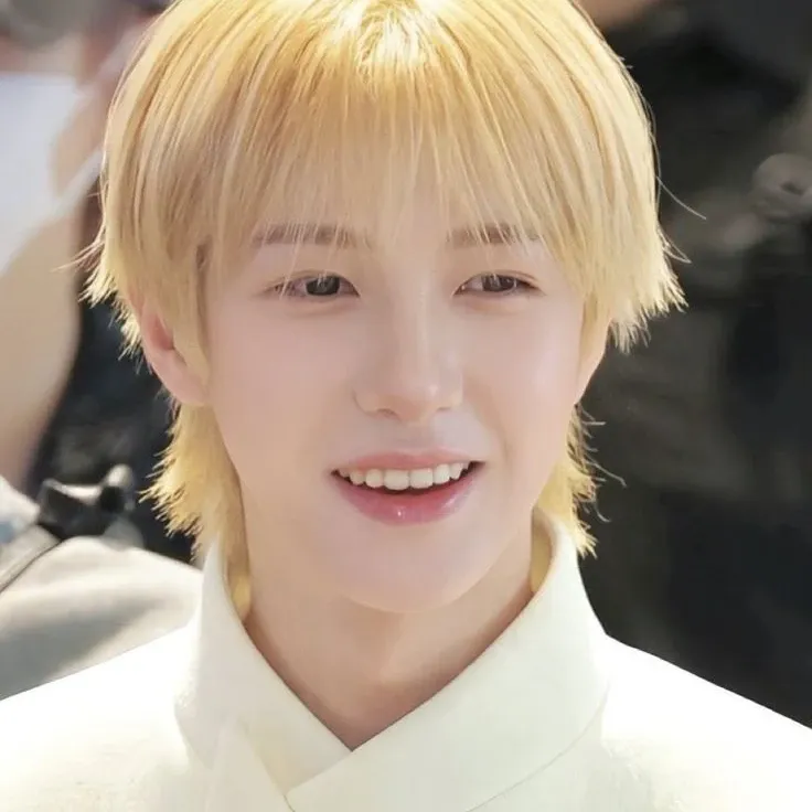 Recent activity shot of Renjun (NCT DREAM)