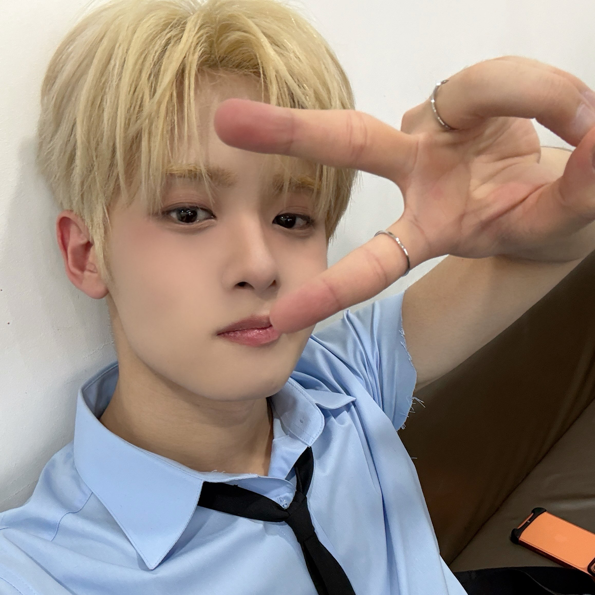 A moment captured by Woono (YOUNITE)'s fan