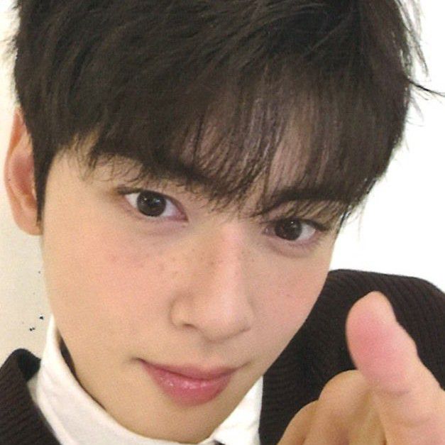 Recent activity shot of Eunwoo (ASTRO)